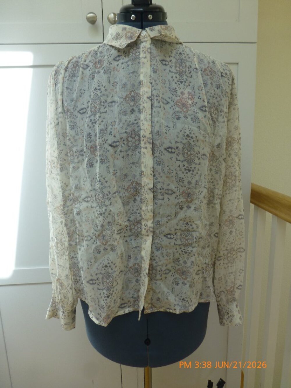PAIGE Floral Silk Long Sleeve Button Up Blouse Size S Feminine Top